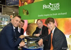 Fructus Meran AG ist ein international agierender Verarbeiter von südtiroler Kernobst-Erzeugnissen. Das Unternehmen liefert u.a. Konzentrat und TK-Kost.