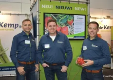 Dariusz Bujak, Paul Litjens und Bram van Asseldonk von de Kemp BV Plantenkwekerij. Auf der Messe stellte das Unternehmen unter anderem neue Spargelsorten vor. 