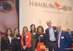 Hamburg Süd launcht in diesem Jahr ihre erste Fluglinie und kann somit die End-to-End-Logistik weiter ausbauen. V.l.n.r.: Marcella Lopes, Camila Alvarez, Miriam Peters, Lynn Lim, Christian Sauter, Rainer Horn und Nick Foti. 